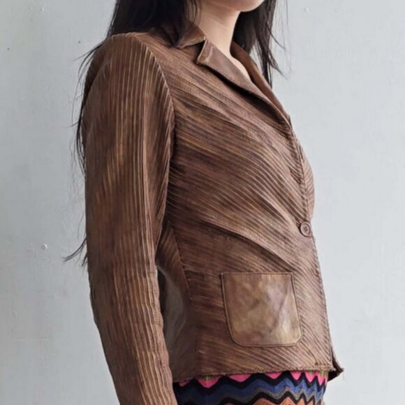 Newport News Jackets & Blazers - NEWPORT NEWS Vintage WOMEN’S LEATHER JACKET BROWN Shimmer VERY NICE & Stretchy!